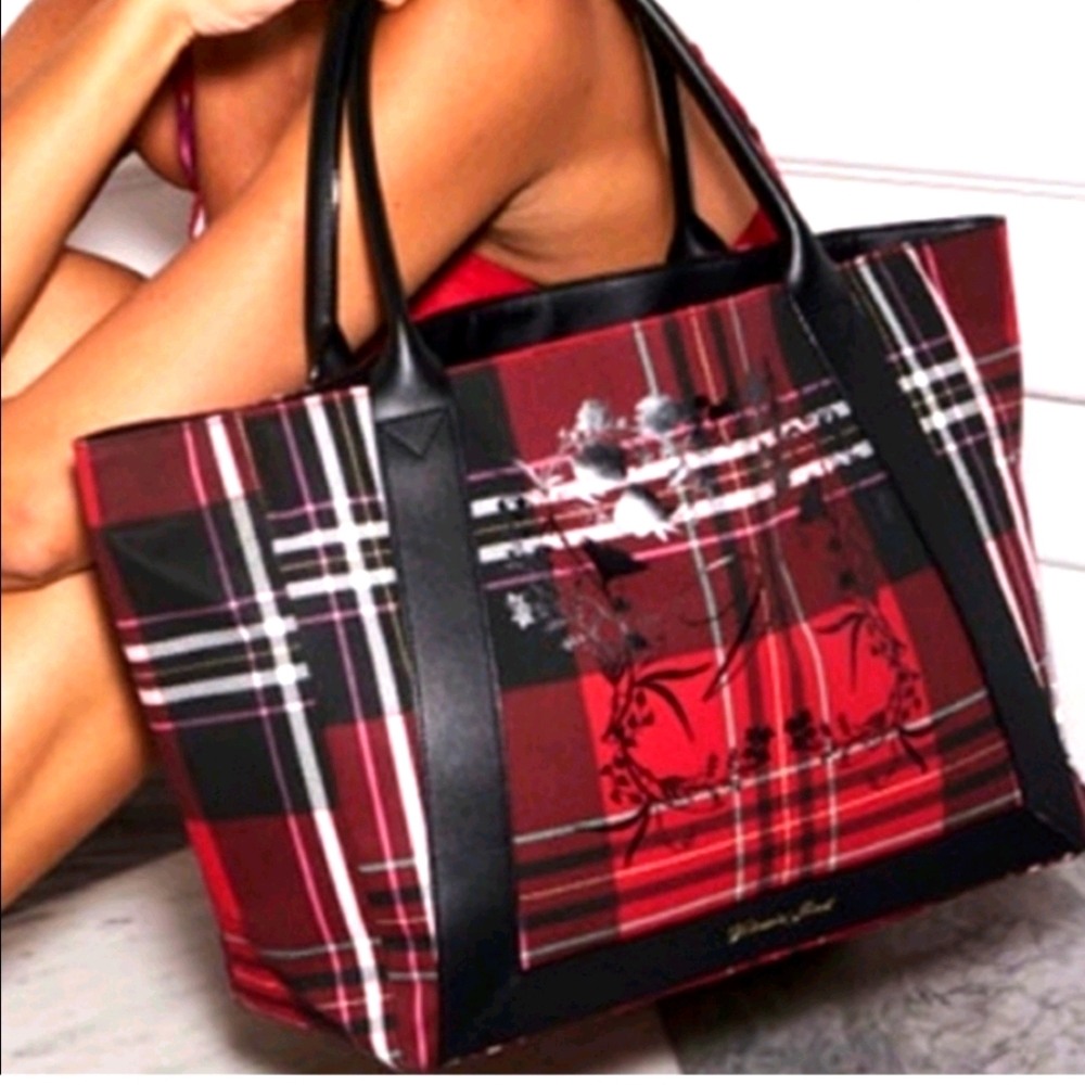 NWT Victoria's Secret tote without zipper